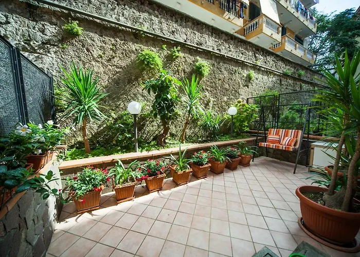 Divina Costa Salerno
